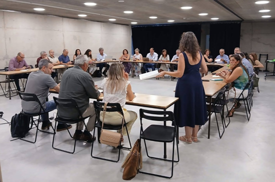 I4047-REUNIAO-CENTRO-550.PNG I4047-REUNIAO-CENTRO-550.PNG